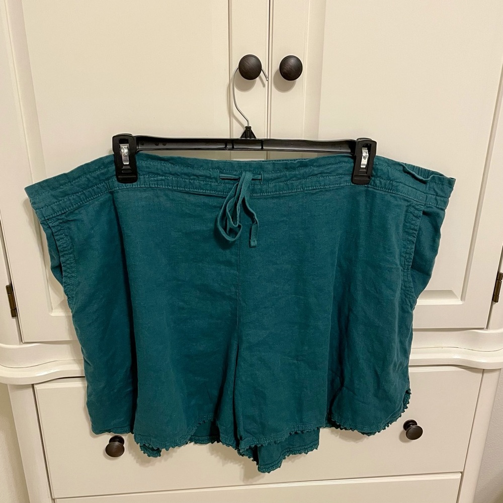 Teal blue linen blend ruffle edge pull on shorts—Terra & Sky